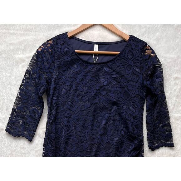 NWT PINKBLUSH Navy Lace Fitted 3/4 Sleeve Maternity Dress, Size Small - Picture 8 of 14